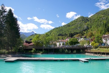 Obraz premium Valcellina , Lago di Barcis Molo con Montagna 