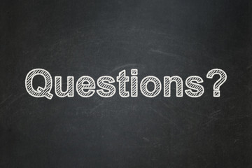 Obraz premium Learning concept: Questions? on chalkboard background
