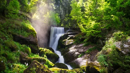 Fototapete Schwarzwald - Triberger Wasserfall mit Dunst und Sonnenschein © Simon