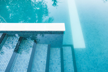 swimming pool step
