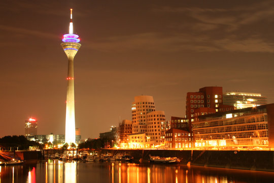 Medienhafen bei Nacht