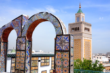 rooftop view of the mosque in tunis - obrazy, fototapety, plakaty