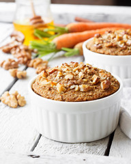 Carrot cakes with walnuts