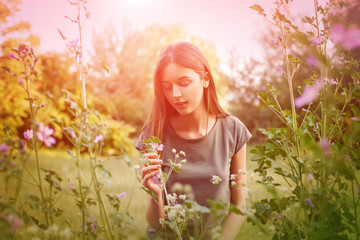 Obraz na płótnie Canvas Girl in meadow