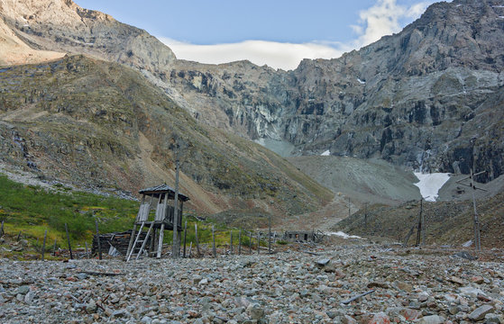 Abandoned Uranium mine in Marble Valley
Stalins Gulag camp (Borlug) in Kodar ridge