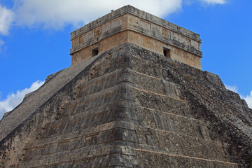 El Castillo temple, Chichen Itza 