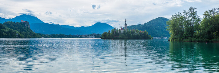 Fototapeta na wymiar view of the Church of the Assumption of the Virgin Mary on the Lake Bled