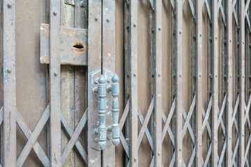 Foldable rusted steel door