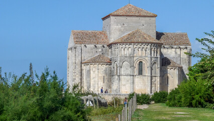 Fototapeta na wymiar église de Talmont-sur-Gironde