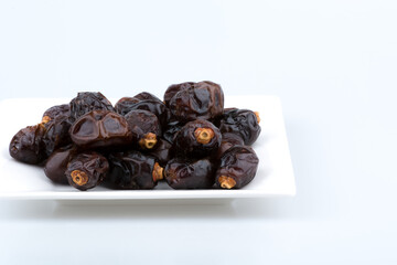 Isolated dates in a plate 