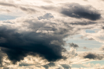 Obraz premium colorful dramatic sky with cloud at sunset