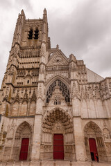 Fototapeta na wymiar cathédrale saint-étienne, Auxerre, France