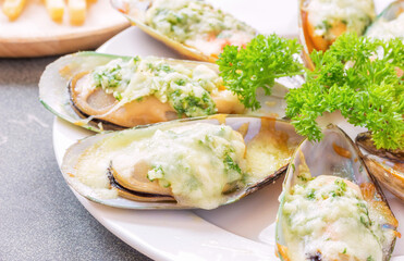 New Zealand mussels baked with cheese