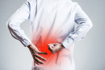  Men with back pain