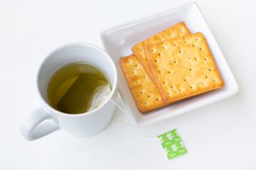 Afternoon tea time, the Japanese green tea and pain cracker