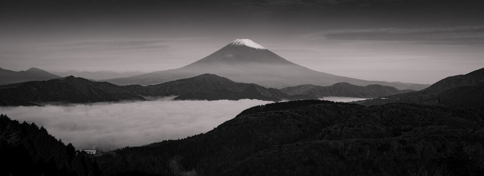 Fototapeta Panorama view of Mountain Fuji and Lake ashi , Hakone with sea of mist in autumn morning , Black and white process