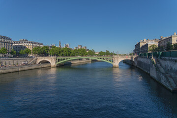 Fototapeta premium Paris, view of the Seine, with the pont Notre-Dame