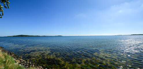 Panoramafoto - Blick zur Insel Vilm