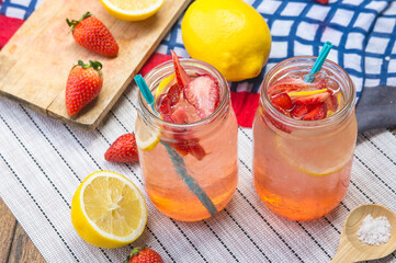 strawberry lemonade soda fruit juice