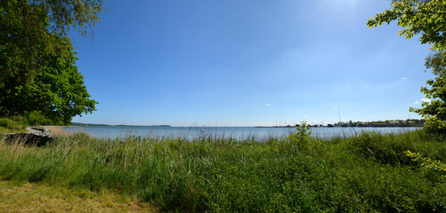 Panoramafoto - Blick zur Insel Vilm, schwimmende Häuser Goor, Lauterbach