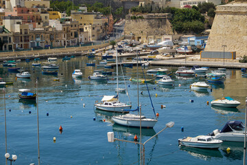 Fototapeta na wymiar View on Malta bay between Kalkara and Birgu.