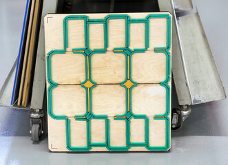 Die cut mold wooden board cutter