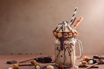 Photo sur Plexiglas Milk-shake chocolate freak or crazy shake