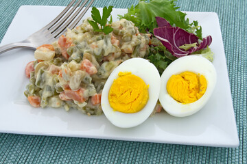oeufs/macédoine
