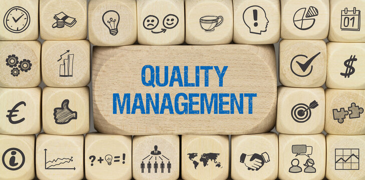 Quality Management / Würfel mit Symbole