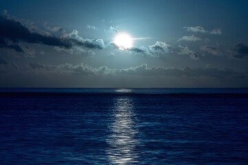 Fototapeta na wymiar Moon on the sea.