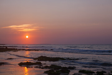 Рассвет на берегу Тихого океана.