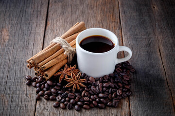 Coffee beans with cinnamon A mixture of popular drinks.