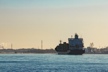 Obraz premium Grey container ship