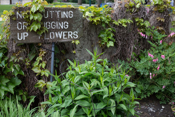 flowerbed sign