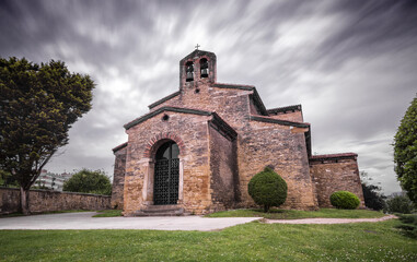Fototapeta na wymiar Oviedo,Iglesia de San Julián de los Prados