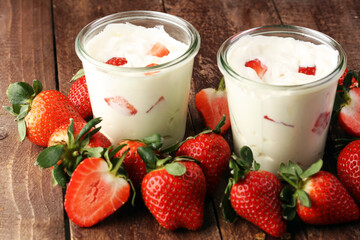 yogurt with fresh strawberries