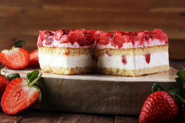 strawberry cake