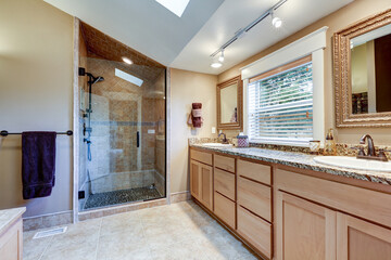 Fototapeta premium Master bathroom interior with large double sink vanity