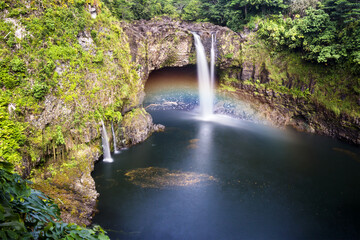 Fototapeta na wymiar Rainbow Falls Hawaii