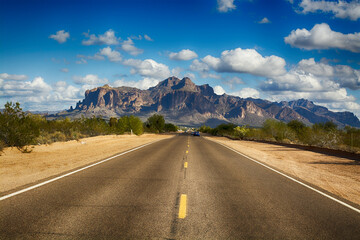 Road to Superstition Mountain - obrazy, fototapety, plakaty