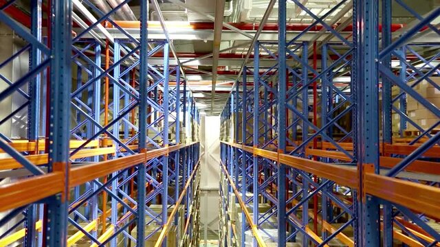 Automated Robotic Storage and Retrieval System in Warehouse