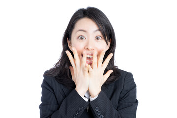 驚く女性