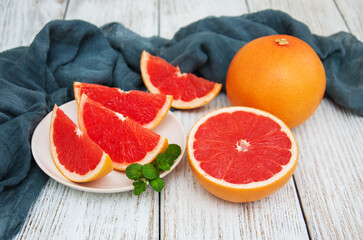 Sliced ripe grapefruits