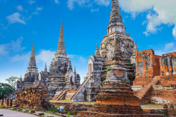 Fototapeta premium Wat Phra Si Sanphet temple in Ayutthaya Historical Park, a UNESCO world heritage site, Thailand