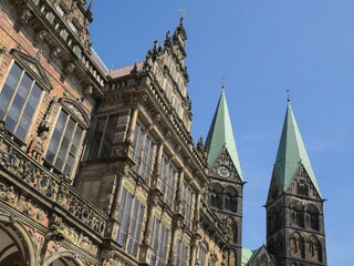 Fototapeta premium Bremen - Rathaus und St. Petri Dom, Deutschland