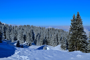 Flaine - (haute savoie )02/2016 : Paysage enneig&eacute; de la station de ski de flaine.