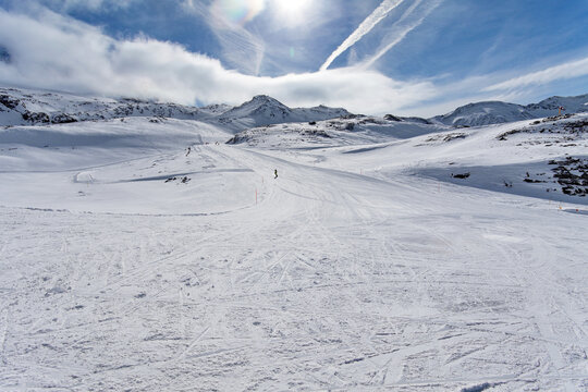 Mountain skiing - Italy, Valle d'Aosta, Breuil-Cervinia, Aosta Valley, Cervinia