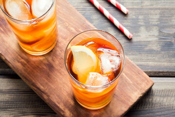Iced tea with lemon