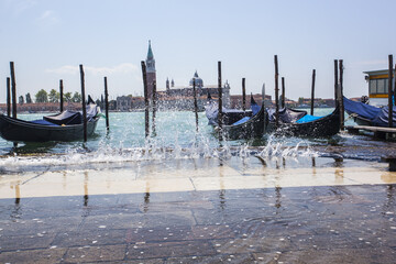 Venezia tra laguna arte gondole e canali © dante1969