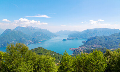 Fototapeta na wymiar Lago di Como (IT) - Vista aerea panoramica del centro lago verso sud 